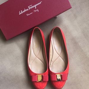 Ferragamo Varina flats